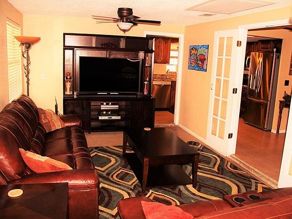 4th image of 915 Hillrise Dr