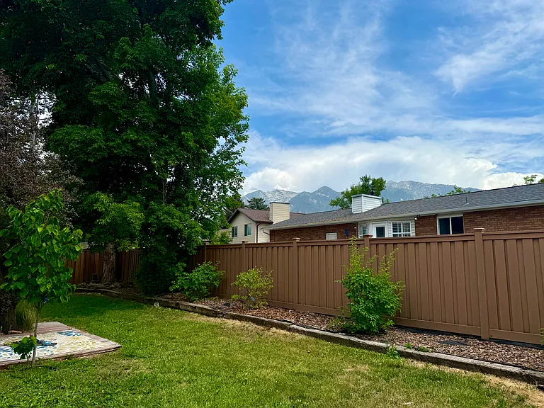 1910 E Southbridge Way — Photo 4