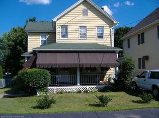 220 4th St, Olyphant, PA 18447