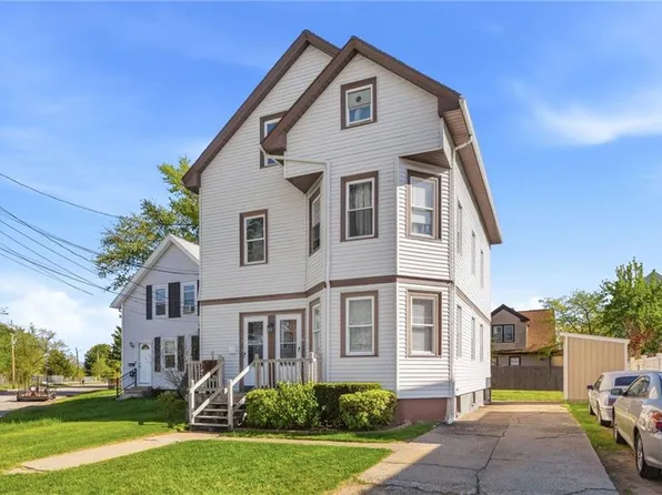 10 Molter St, Cranston, RI 02910