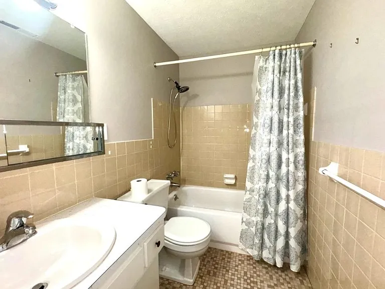 6488 State Rd — Photo 20