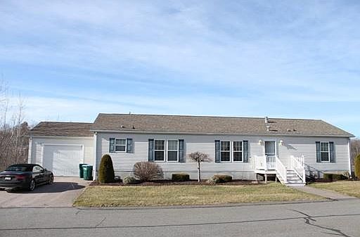 1st image of 7 Fairway Dr