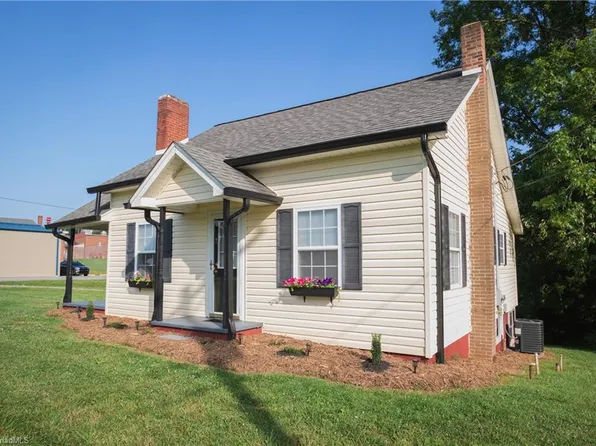5366 Mountain View Rd, Hays, NC 28635