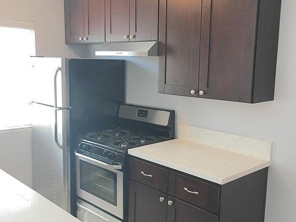4th image of 5743 Lexington Ave #8