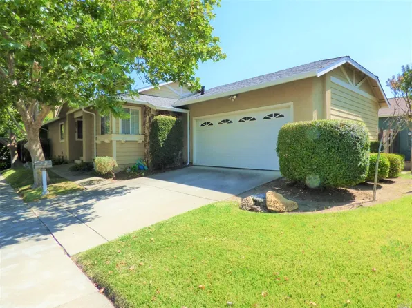382 Silk Oak Drive, Suisun City, CA 94585