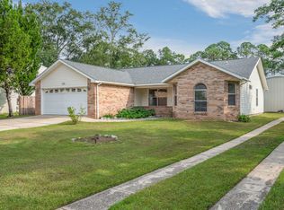 119 Palmetto Dr, Crestview, FL 32539