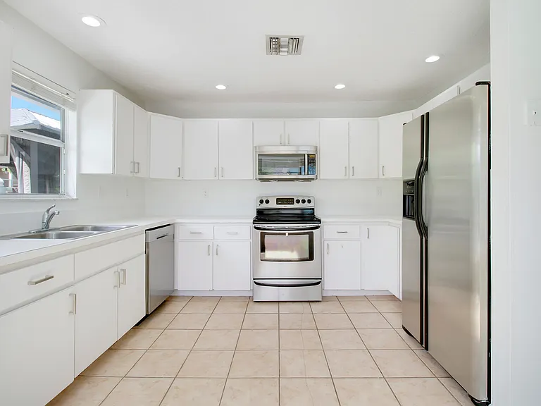 6118 Barbara St — Photo 12