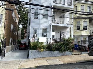 77 Maple St, Yonkers, NY 10701