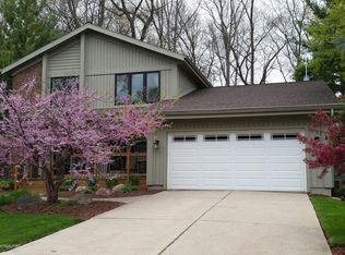 1124 Woodwind Trl, Haslett, MI 48840