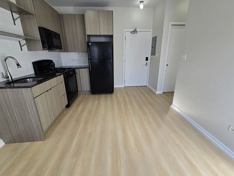 5051 N Kenmore Ave — Photo 37