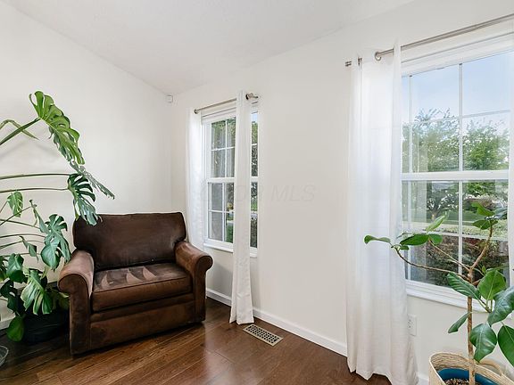 5th image of 2114 Stoneside Dr