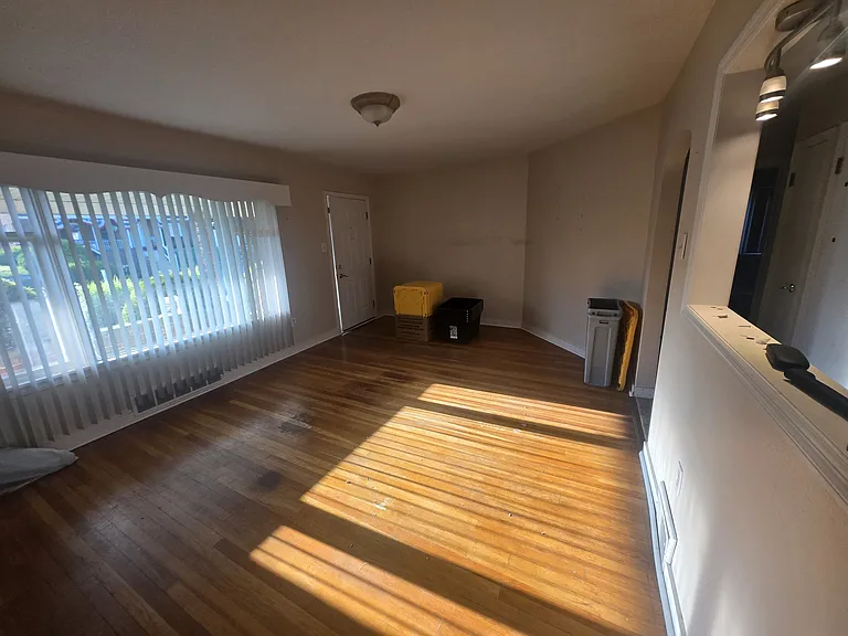 3602 Knape St — Photo 2