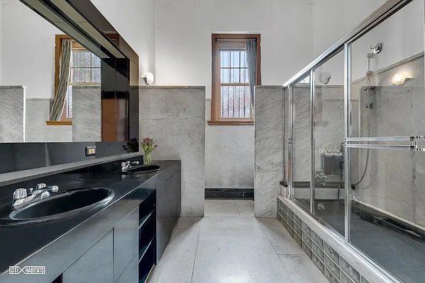 Sold by Citi Habitats | media 44