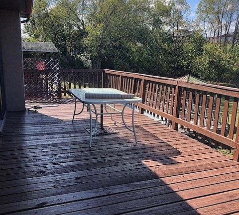 5th image of 16946 W Hills Dr