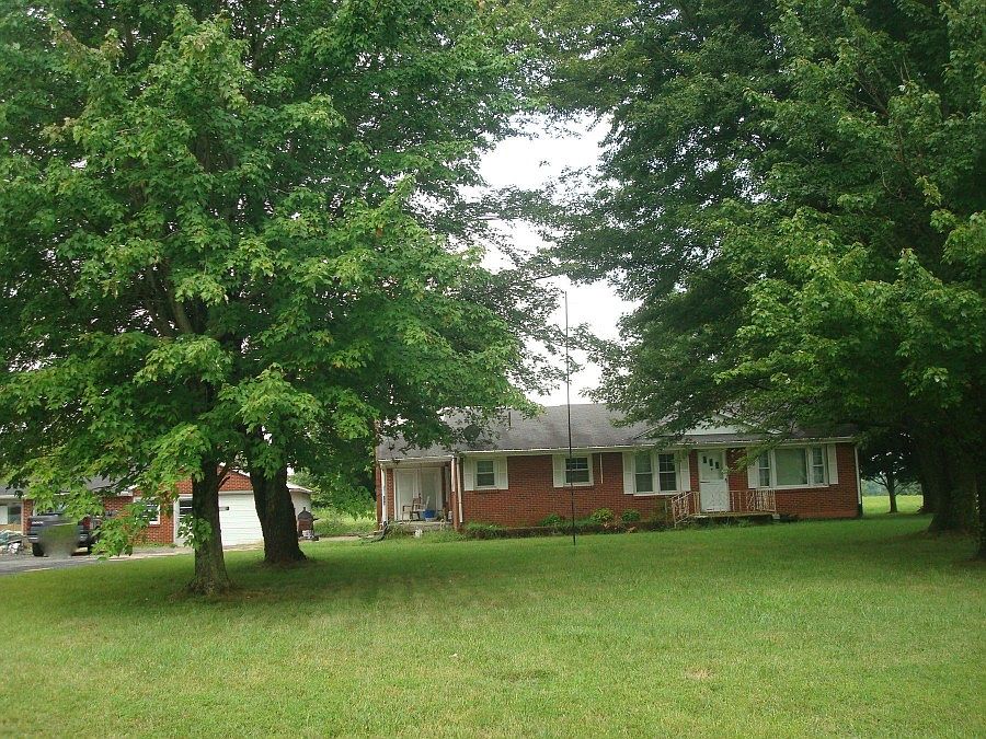 369 New Deal Potts Rd, Cottontown, TN 37048 Zillow