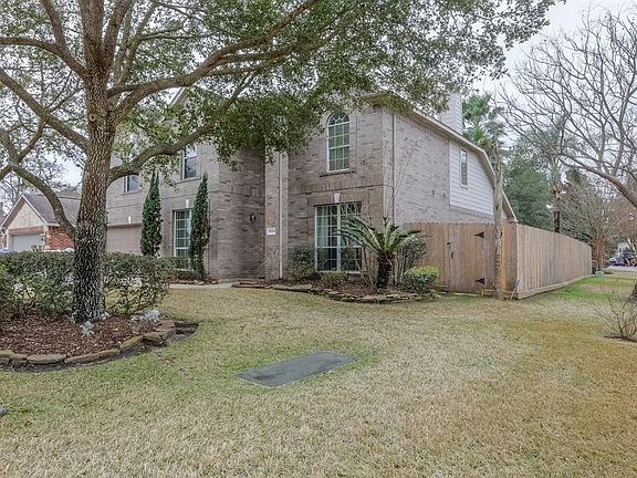 3rd image of 8114 Sports Haven Dr