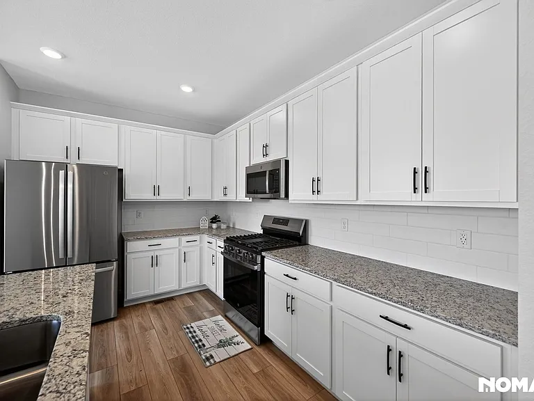 5204 S Elk St — Photo 7