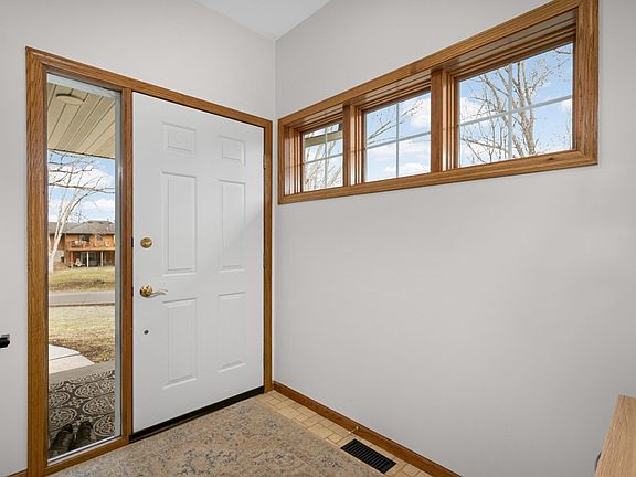 5th image of 12201 Glendale Ln