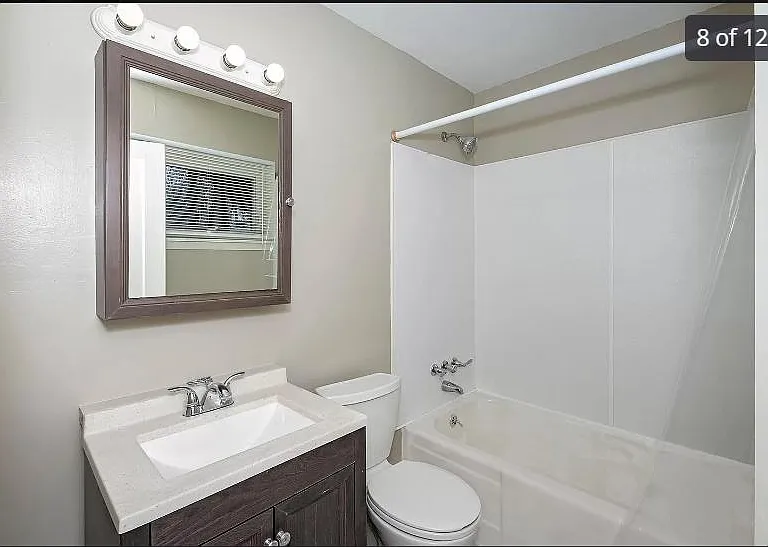 4370 Eastway St — Photo 8