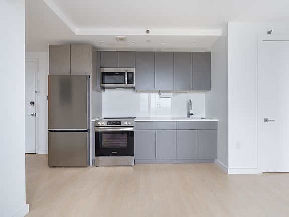 2nd image of 1499 Bedford Ave #9D
