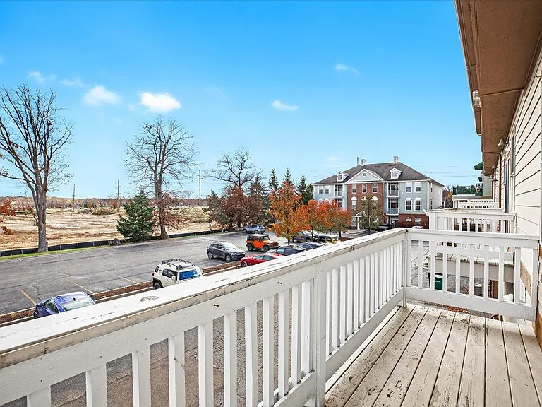 1615 Town Commons Dr — Photo 19