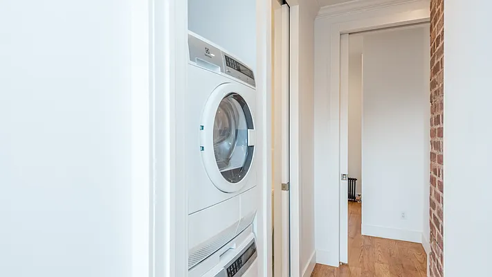 Rented by Nooklyn NYC LLC | media 13