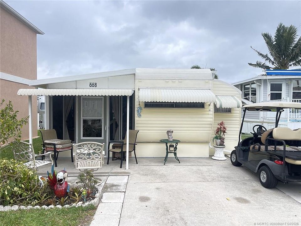 1st image of 668 Nettles Blvd