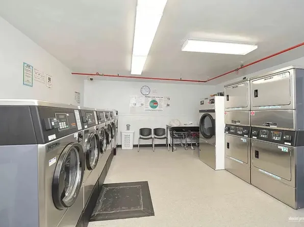 515 East Seventh Street image 14 of 16