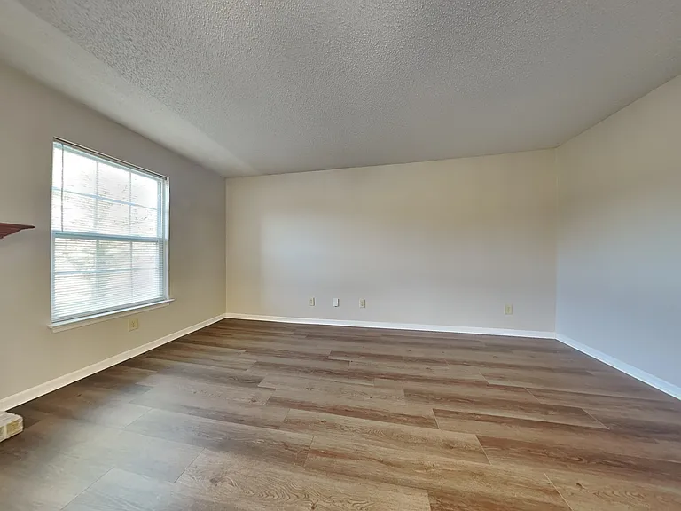 9818 Blue Ridge Way — Photo 5