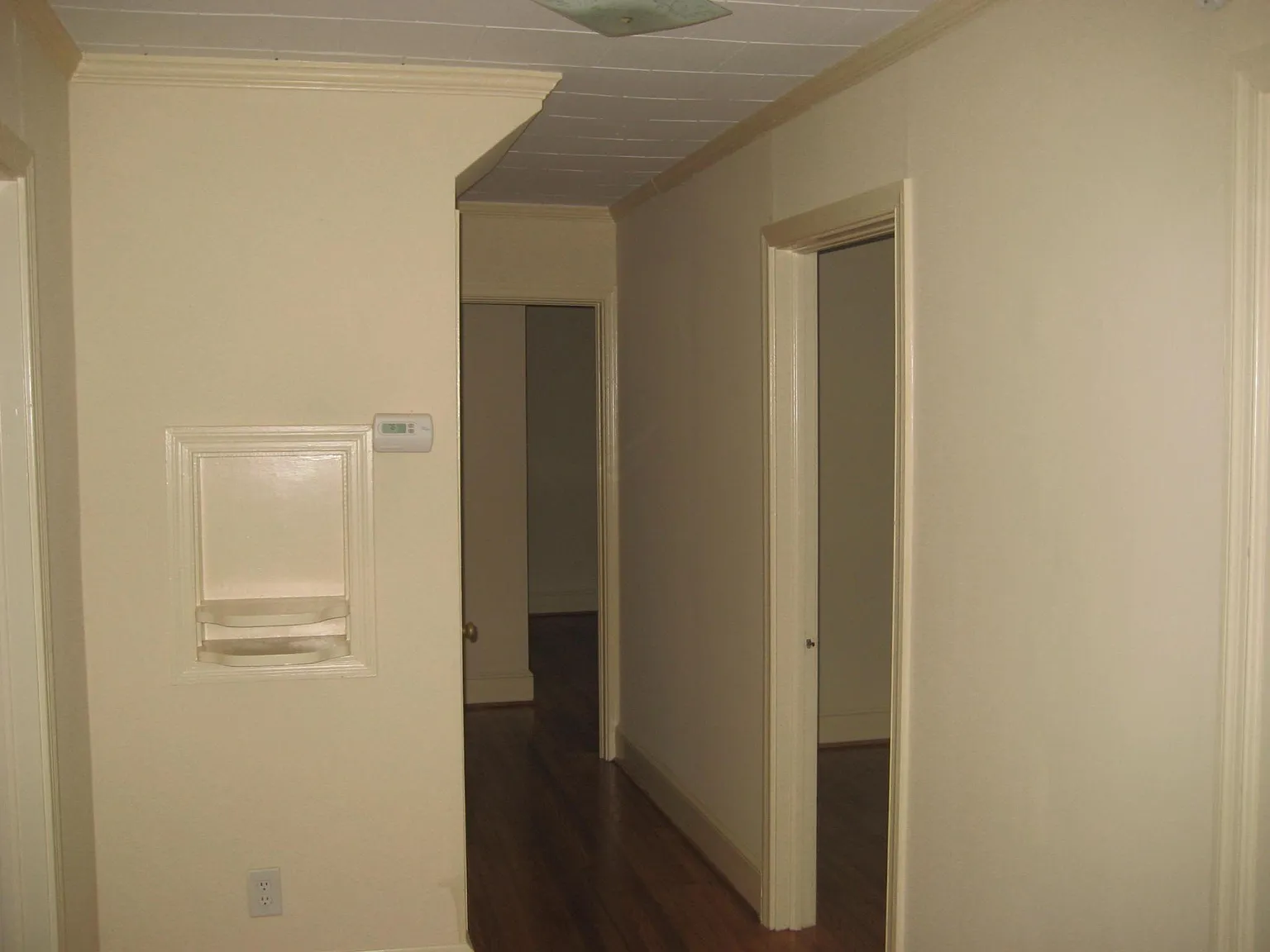 3 bed, 1170 sqft, $1,800 — Photo 2