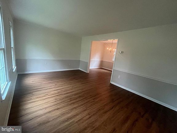 5th image of 517 Tanglewood Dr