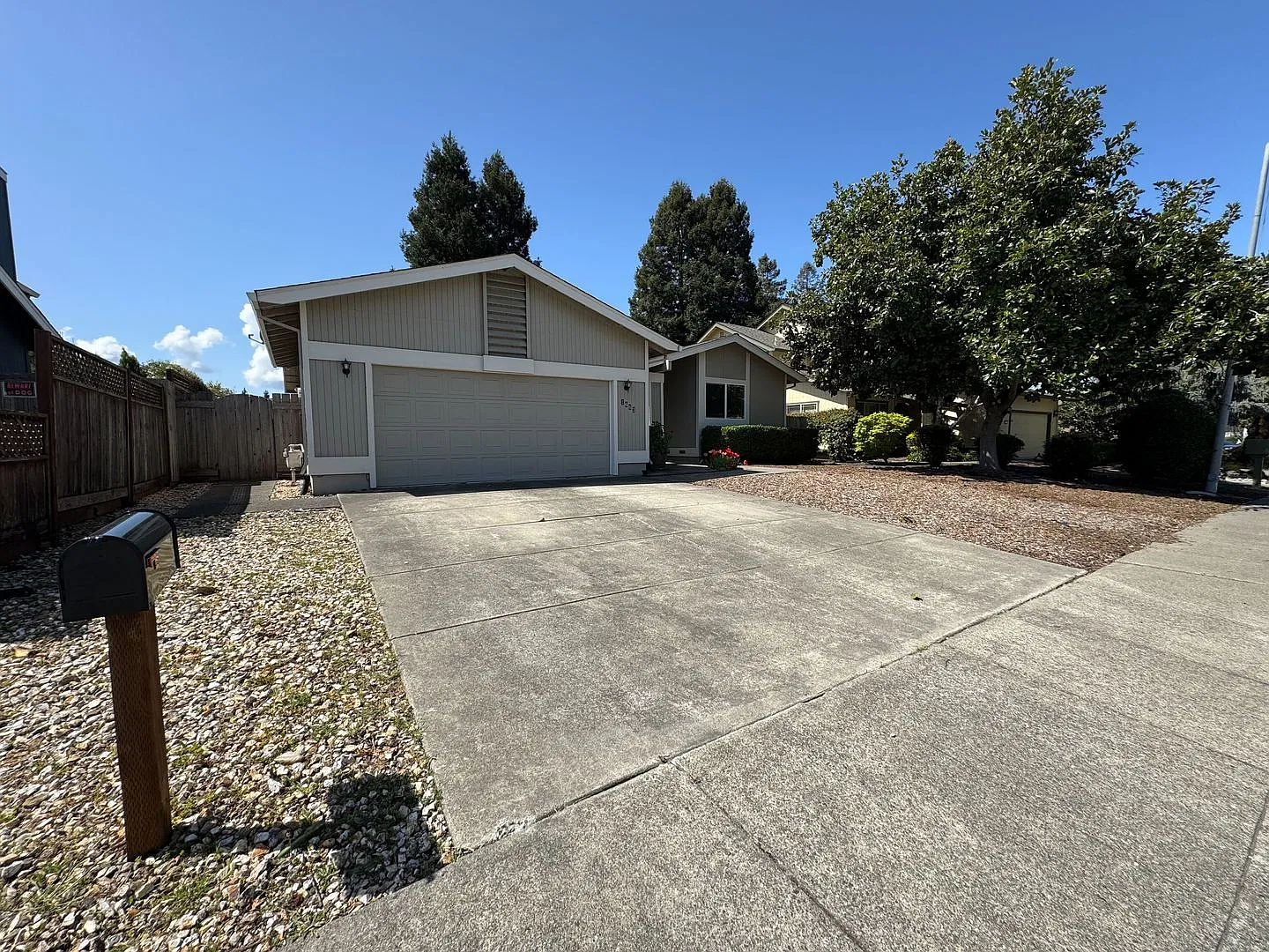 Charming 3 Bed, 2 Bath Home In Petaluma!! Now $500 Move-In Promo! — Photo 1