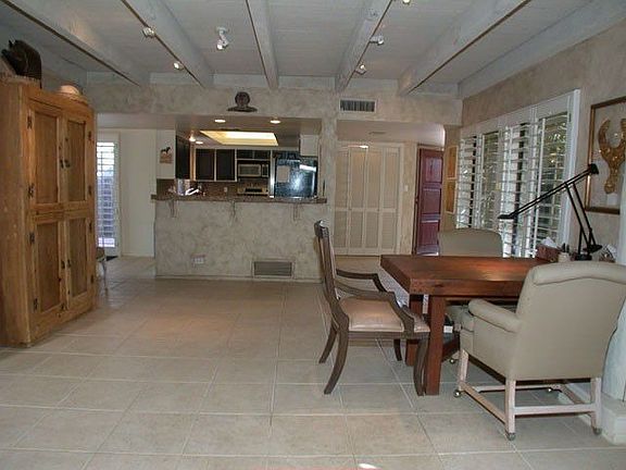 Kitchen is open to dining room-great for entertaining!