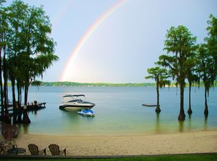 324 Lakepoint Rd, Alford, FL 32420