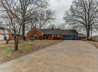 7340 Grove Park Rd, Olive Branch, MS 38654