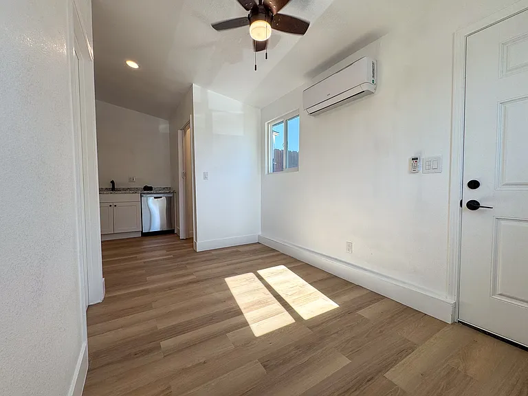 25 Pico Ave #B — Photo 21