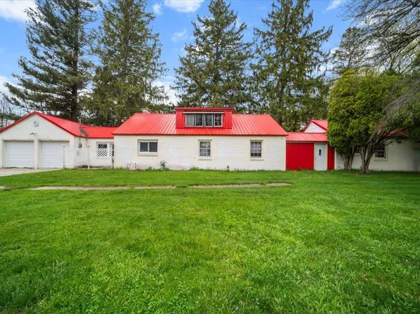 5599 E Howard City Edmore Rd, Vestaburg, MI 48891