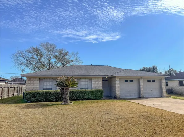 1727 Junker St, Rosenberg, TX 77471