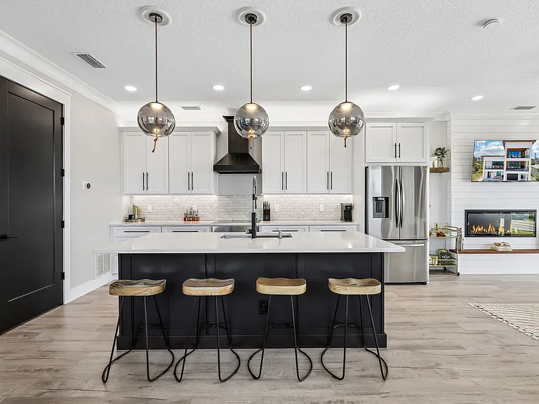 1329 N Ocean Shore Blvd — Photo 13