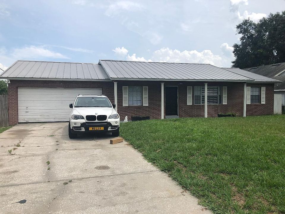 1st image of 27950 Lois Dr