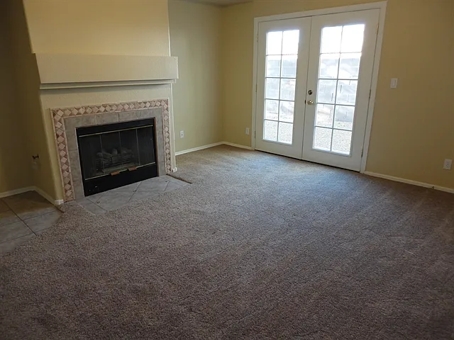 3 bed, 2.0 bath, 1486 sqft, $2,105 — Photo 4