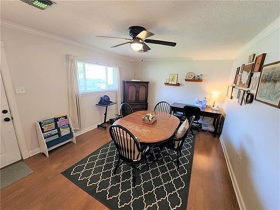 2nd image of 104 Bayhi St