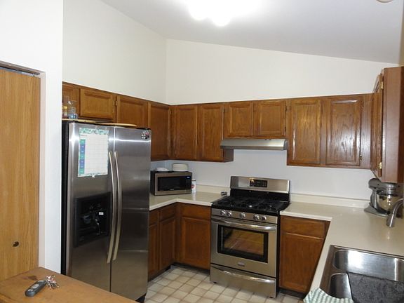 5th image of 965 E Wheatfield Ln