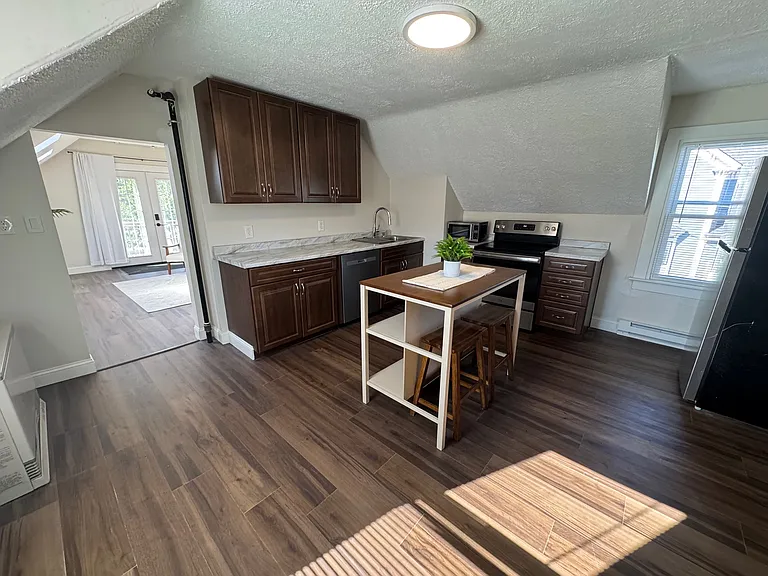 74 Graham St #3 — Photo 4