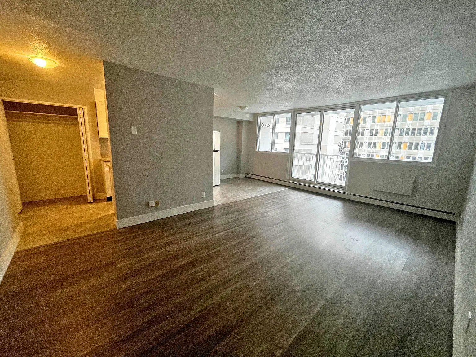 Gloucester Apartments — Photo 2