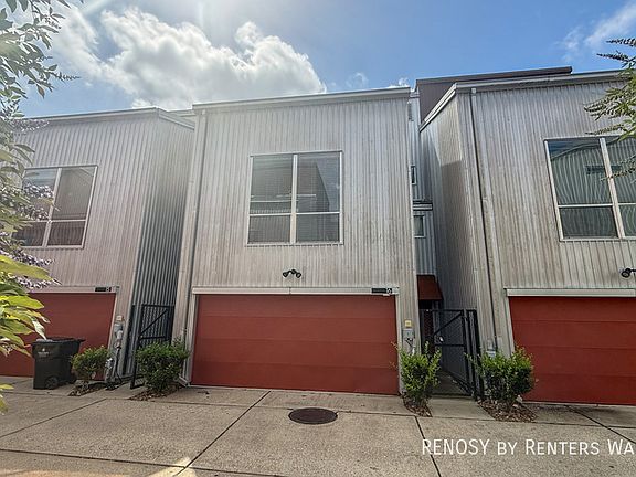 2nd image of 2605 Calumet St APT 16
