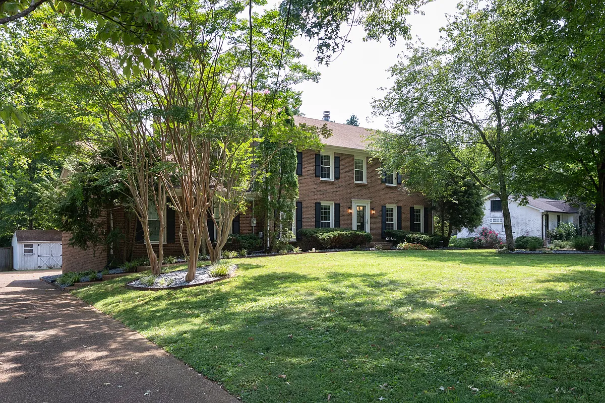 3 bed, 2.5 bath, 2676 sqft, $4,500 — Photo 3