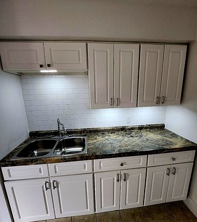 4th image of 1625 Pelissier St