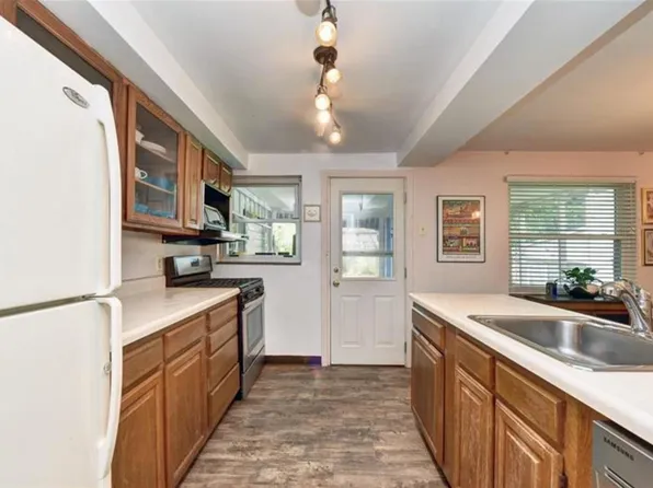 4262 McCaslin St, Pittsburgh, PA 15217