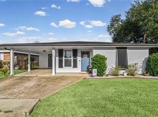 8941 Crochet Ave, River Ridge, LA 70123
